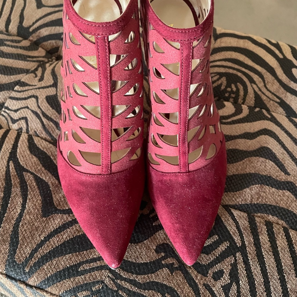 Nine West Burgundy Cutout Heels